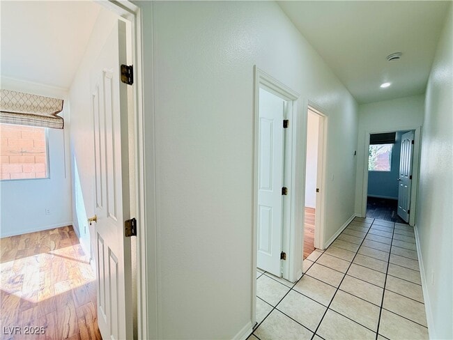 Building Photo - 2547 Serenity Hollow Dr