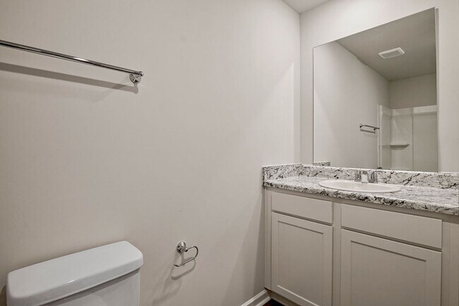 Building Photo - 817 Ashford Dr