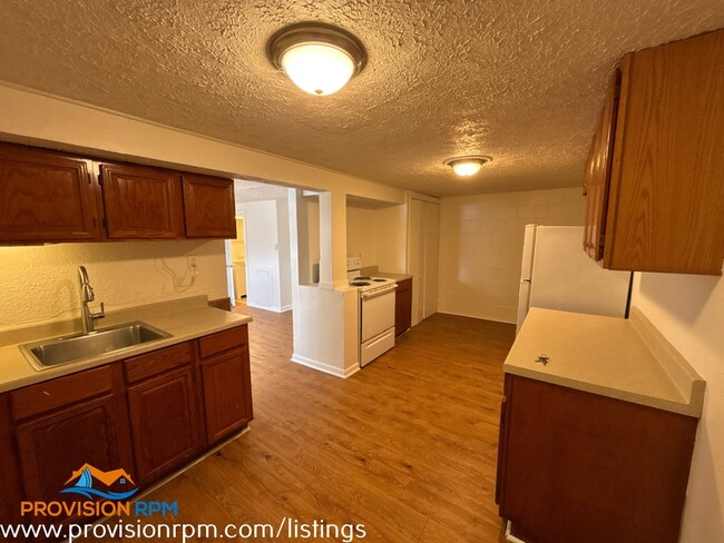 Building Photo - 1000 Linda Lee Dr