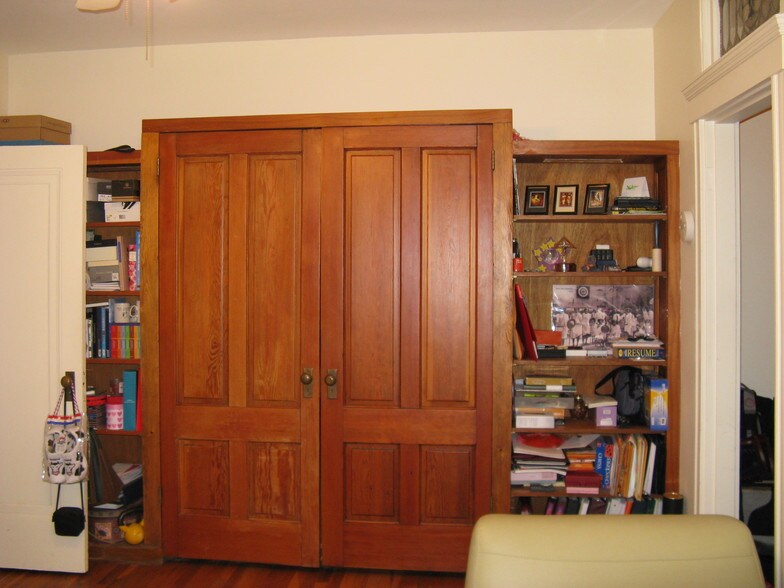 Living room/Bedroom - 1699 Cambridge St