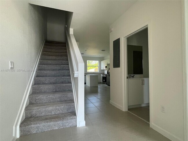 Building Photo - 27700 SW 156th Ave