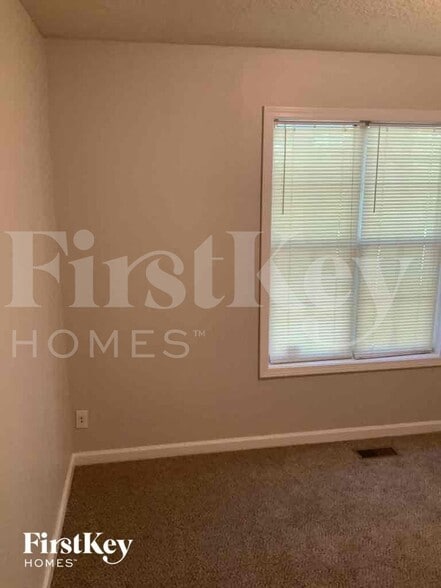 Building Photo - 6550 Remington Dr