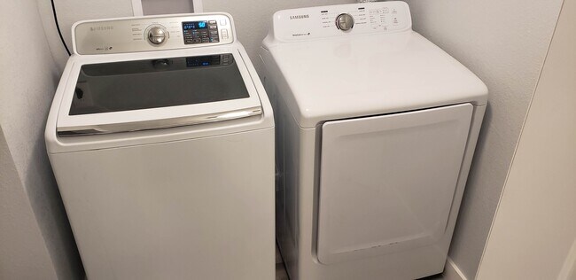 Building Photo - 812 Raleigh St