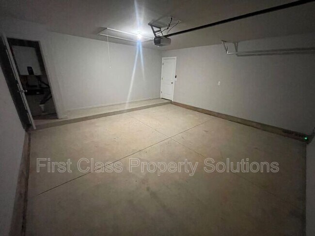 Building Photo - 19917 Forsythe Dr