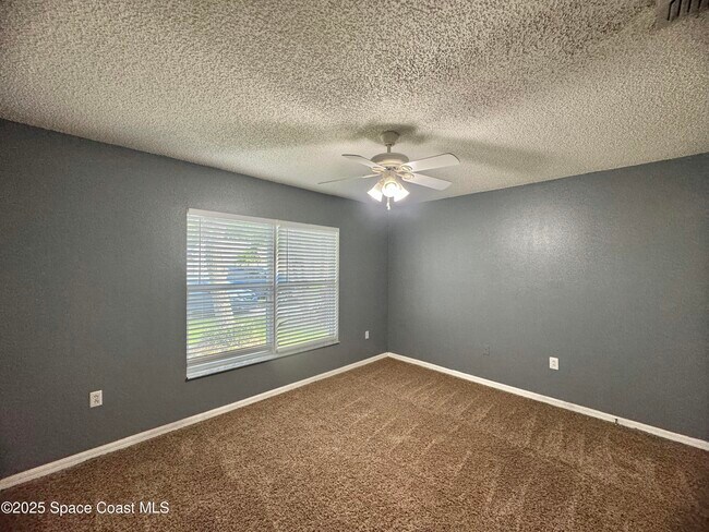 Building Photo - 4726 Four Lakes Dr
