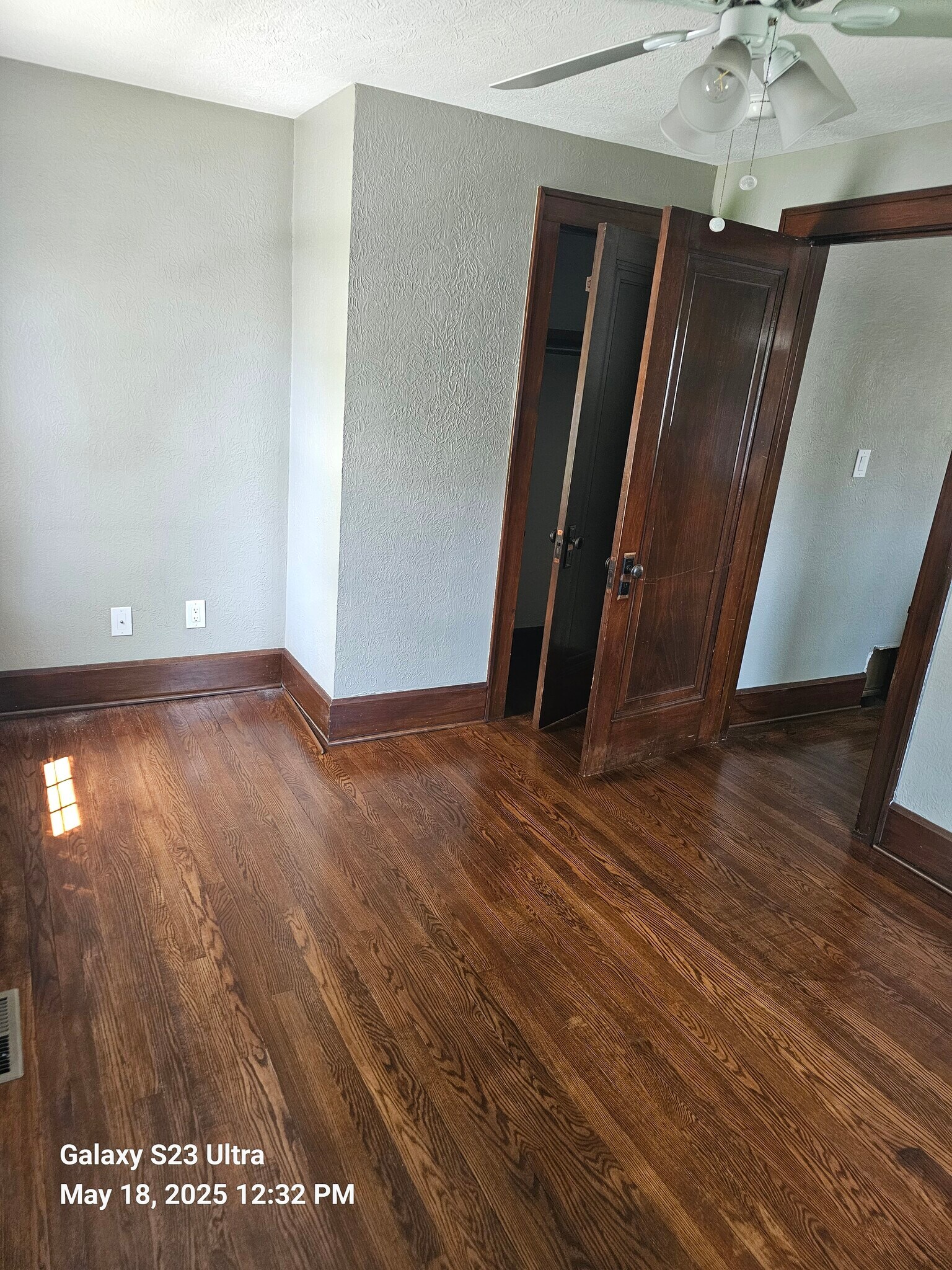 Building Photo - 41719 Edison Ct
