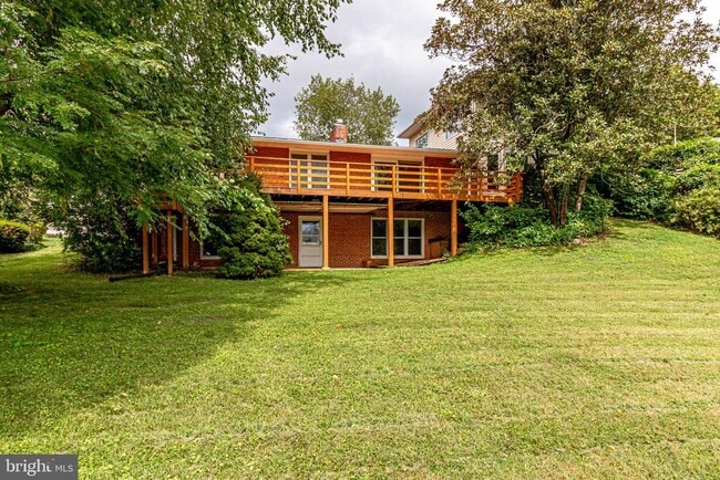 Building Photo - 6525 Byrnes Dr