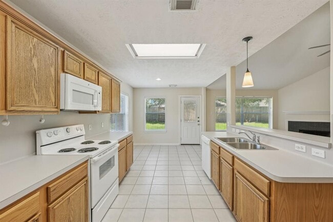 Building Photo - 15403 Court Amber Trail