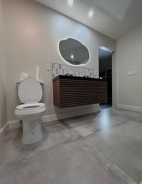 Building Photo - 9781 Lake Georgia Dr