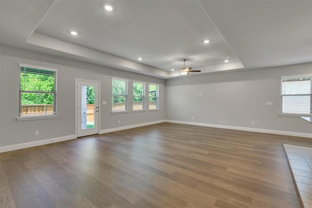 Building Photo - 3609 San Clemente Dr