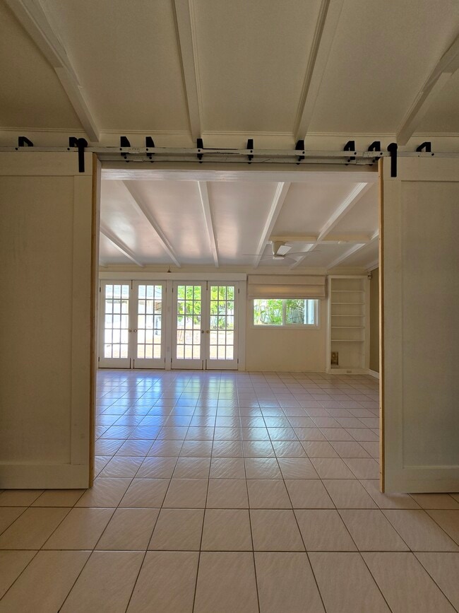 Building Photo - 4526 Aukai Ave