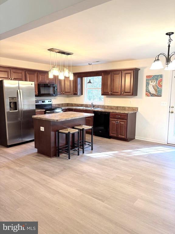 Building Photo - 18162 White Tail Way