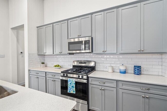 Building Photo - 600 C-Bar Ranch Trl