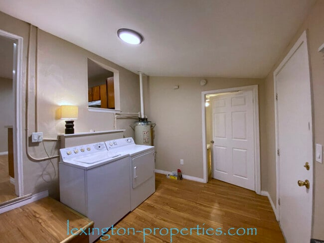 Building Photo - Beautifully Upgraded, 3BD/1BA Carmichael Home, off Fair Oaks Blvd!