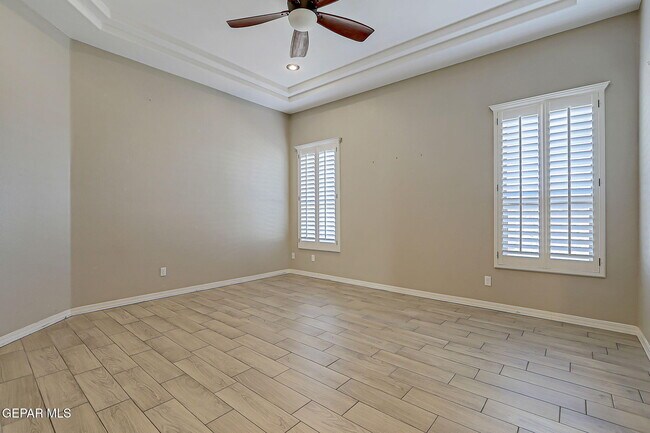 Building Photo - 14805 Holly Springs