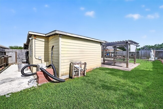 Building Photo - 9322 Limestone Ranch Ln