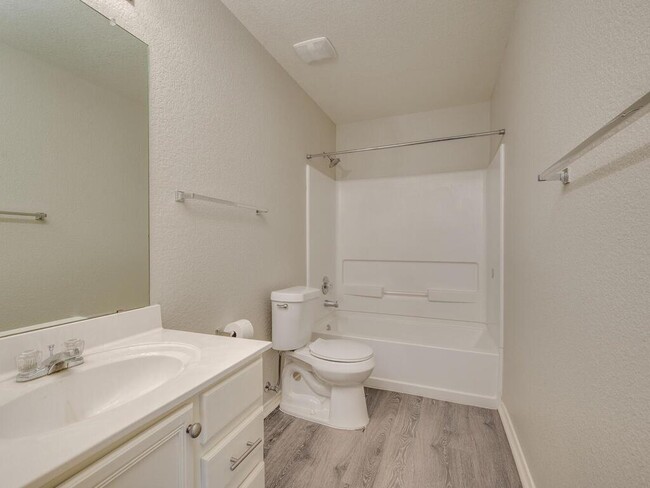 Building Photo - 251 Beech Dr