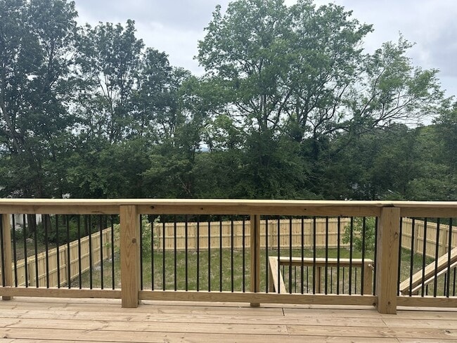 Building Photo - 2306 Ilolo St