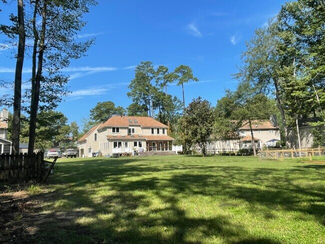 Building Photo - 1308 Boardwalk Way