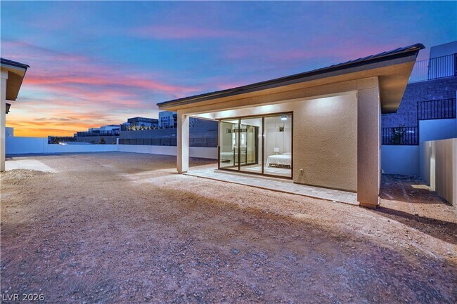 Building Photo - 10973 Horizon Ledge Ave