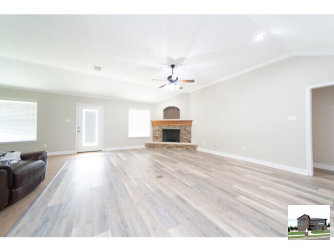 Building Photo - 2410 Big Divide Rd