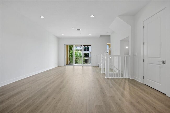 Building Photo - 5273 Beckman Ter