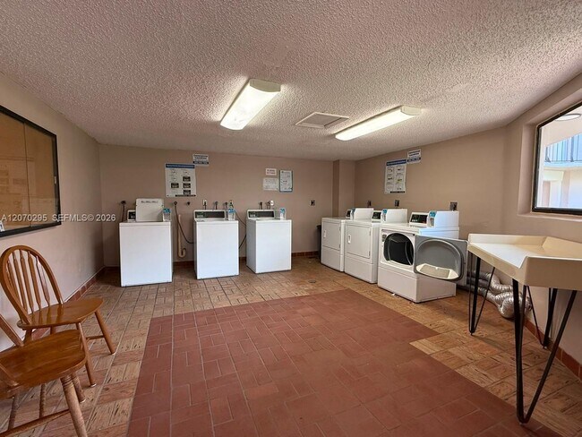 Building Photo - 8420 SW 133rd Avenue Rd