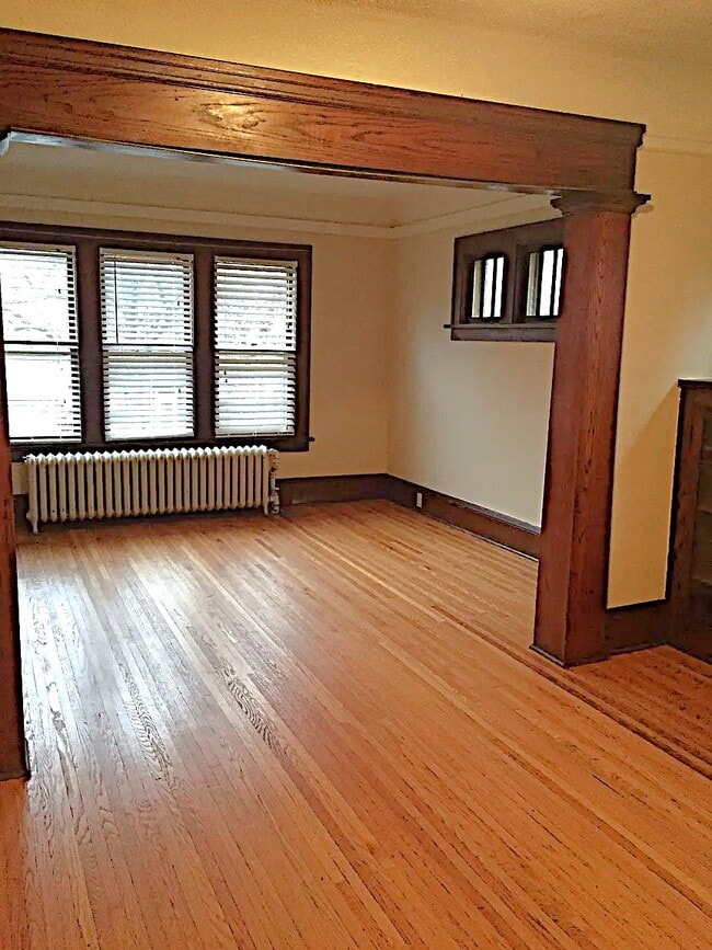 Building Photo - 1088 Dayton Ave