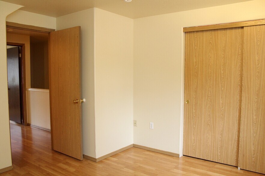 Building Photo - 3548 SE 119th Ave