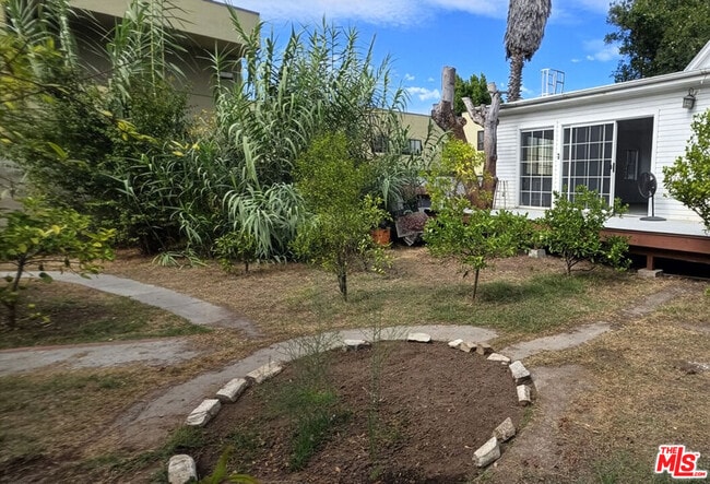 Building Photo - 2016 20th St