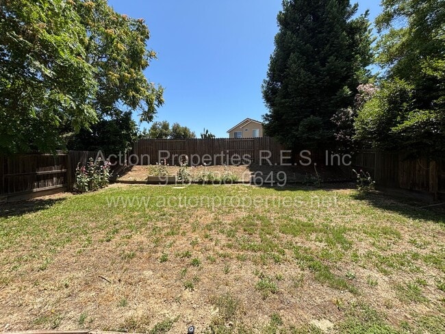 Building Photo - West Roseville Two Story, 4 Bedroom, 2.5 b...