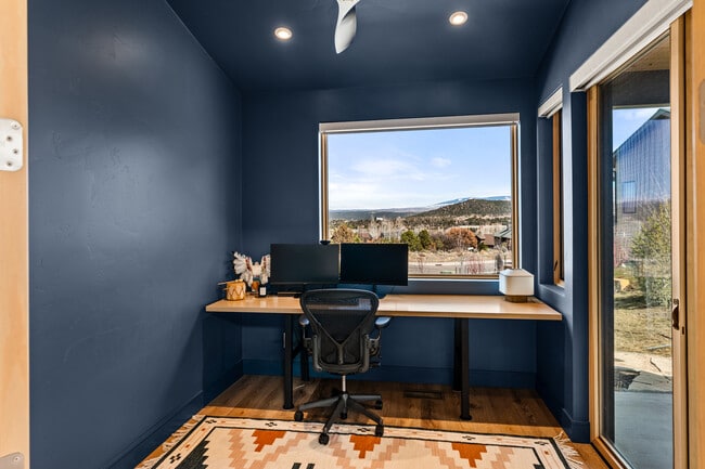 Building Photo - 117 Bowles Dr