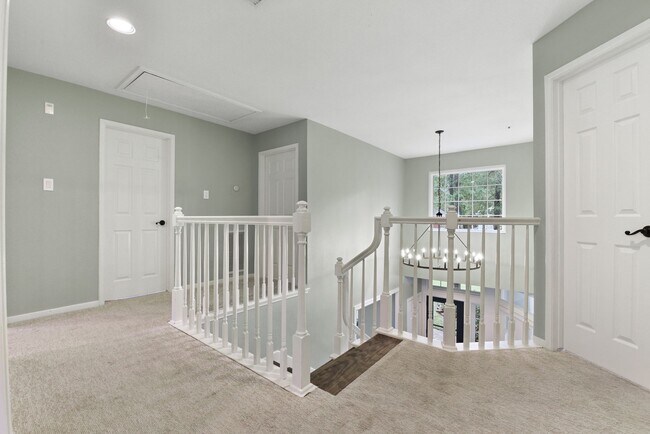 Building Photo - 31 Treescape Cir