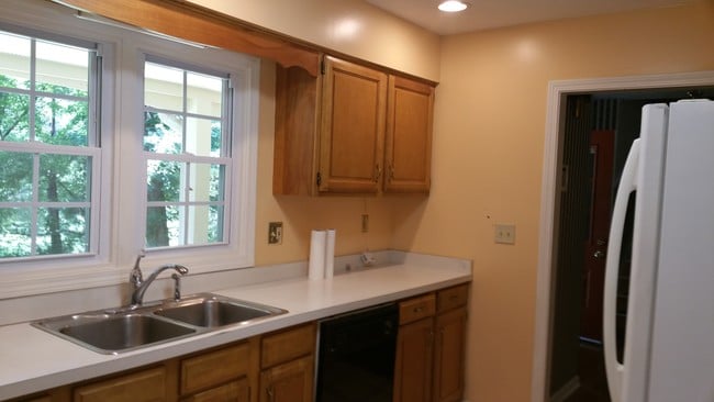 Building Photo - 30 Ferenvilla Dr