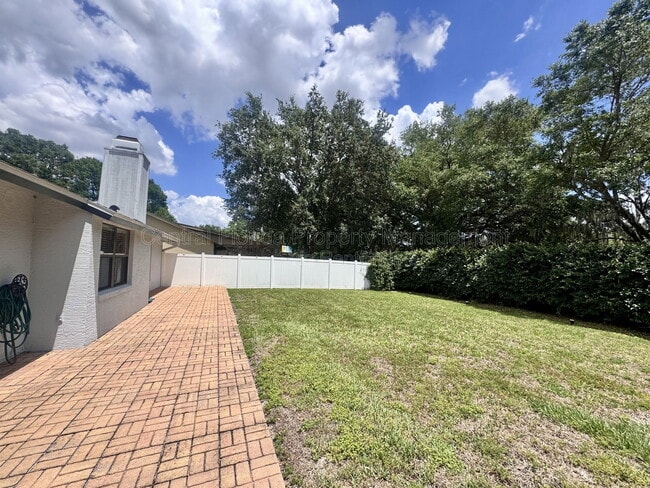 Building Photo - 5130 Sun Palm Dr