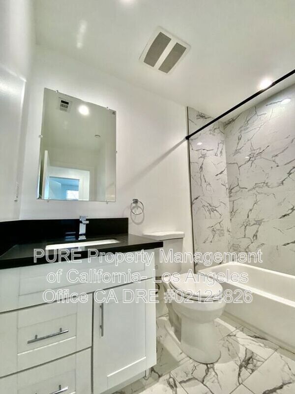 Building Photo - 6732 1/2 Irvine Avenue