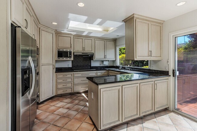 Building Photo - Spacious Saratoga Home with Great Outdoor ...