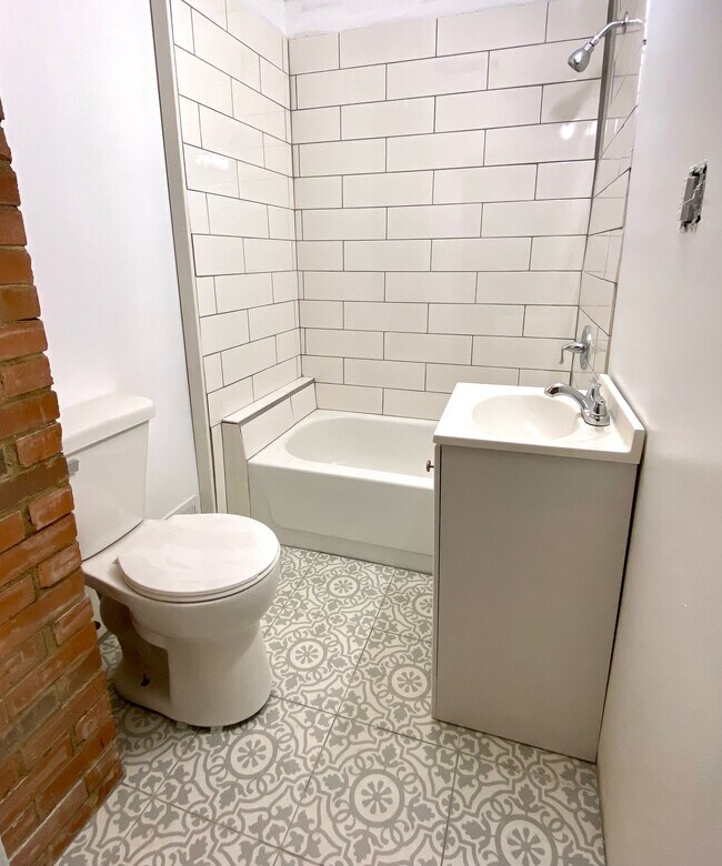 New Bath - 1105 Sundown St