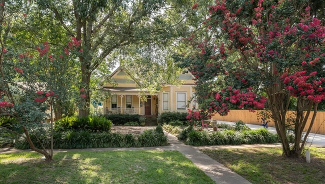 Building Photo - 509 Dabbs St