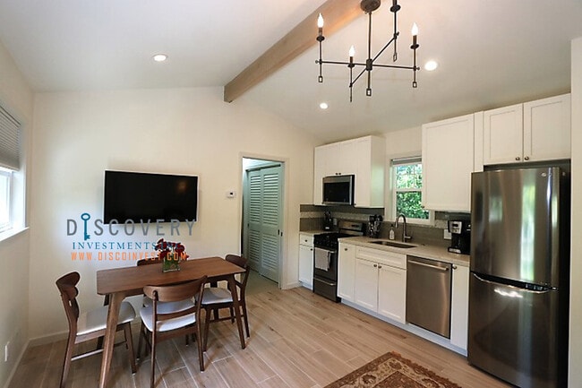 Building Photo - Lincoln Heights Studio Casita With Tranqui...