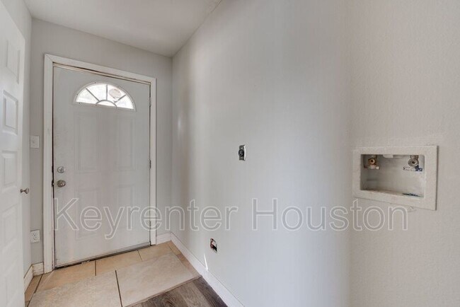 Building Photo - 7601 Springdale St