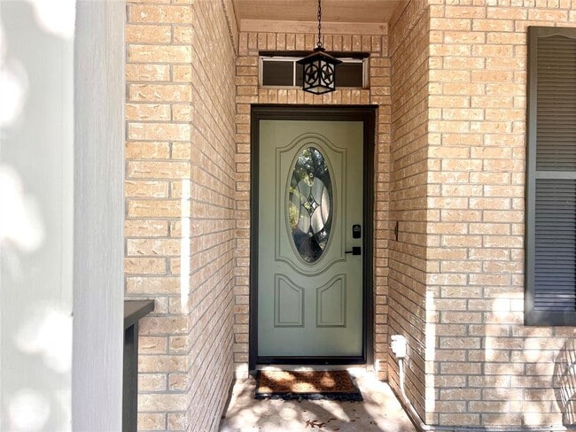 Building Photo - 2600 Mallard Green Cove