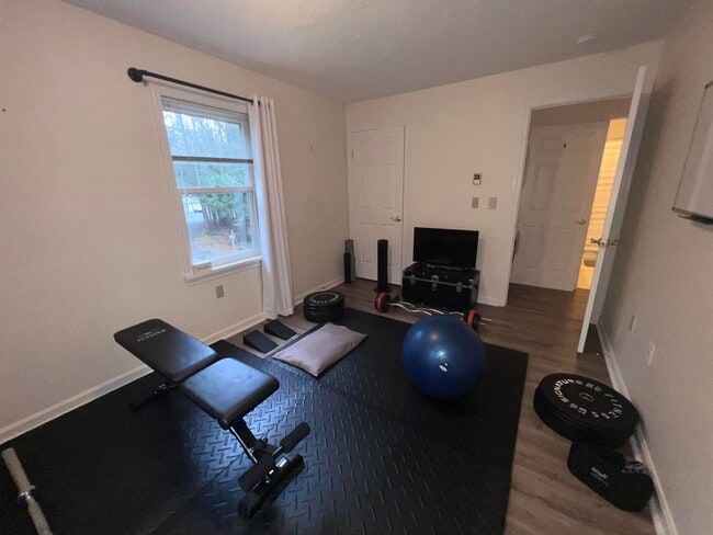 Building Photo - 33 Harbor Way