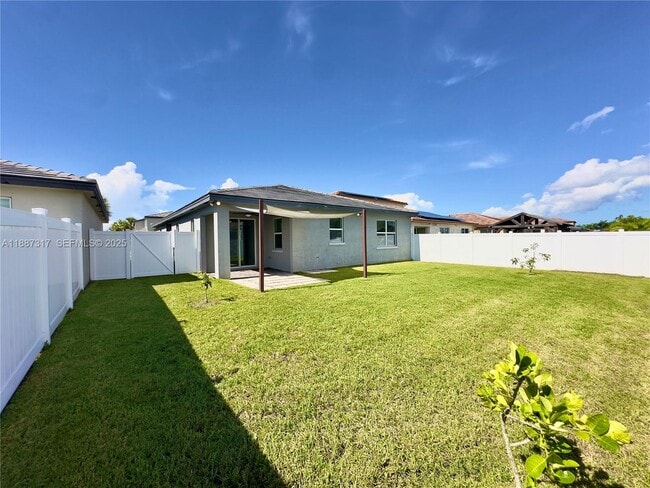 Building Photo - 7879 NW Greenbank Cir