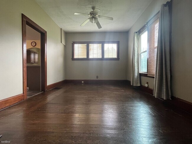 Building Photo - 3 br, 1.5 bath House - 529 Theo Moll Dr