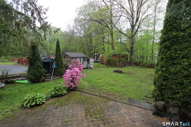 Building Photo - 22 Brook St