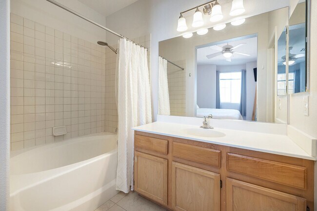 Building Photo - FULLY FURNISHED 2 BEDROOM CONDO IN THE NW WITH ATTACHED 2 CAR GARAGE