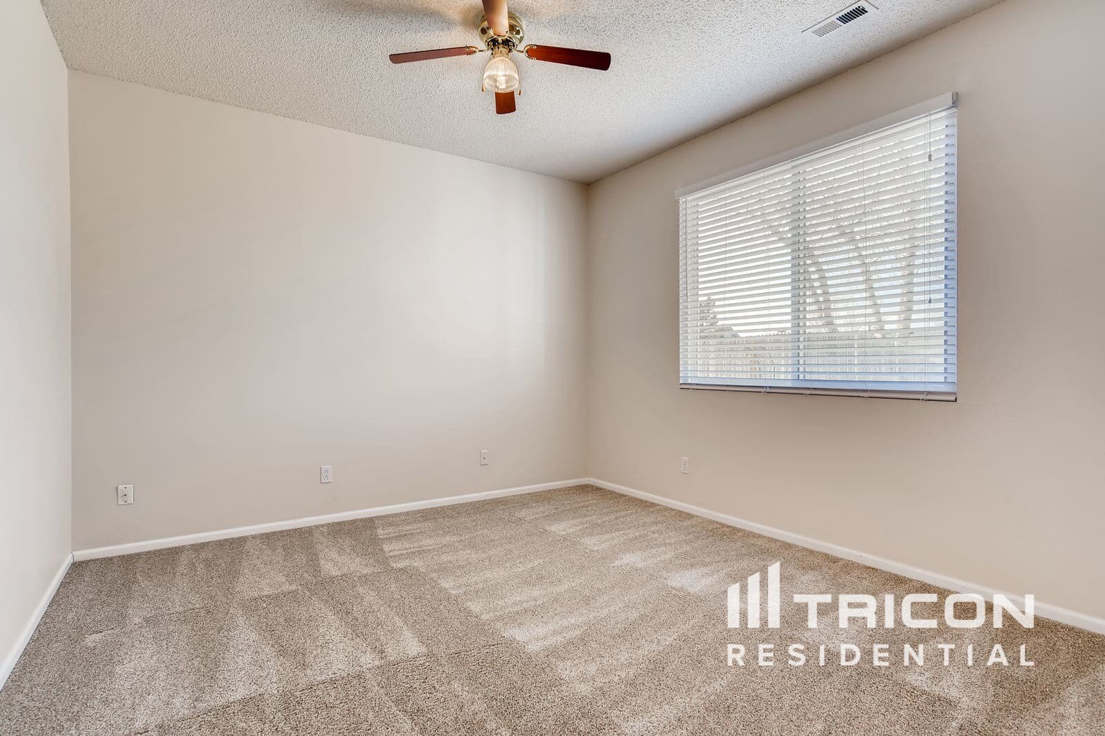 Building Photo - 7089 Cattle Dr