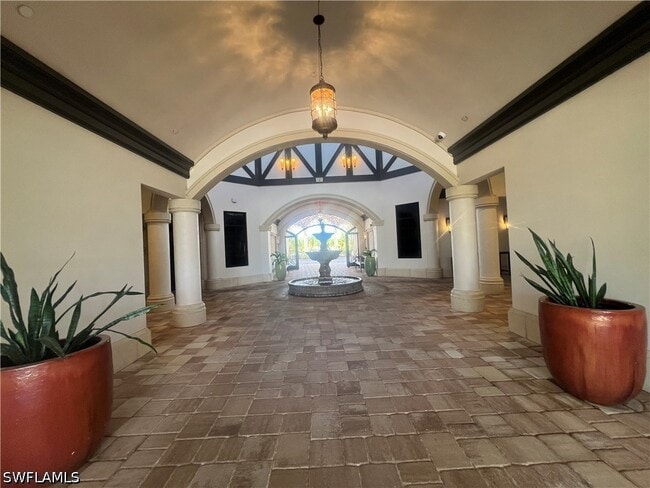 Building Photo - 9727 Acqua Ct