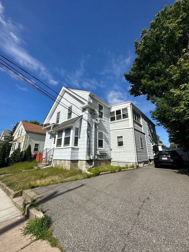 109 Kenyon Ave 109 Kenyon Ave Pawtucket RI 02861 Apartment Finder